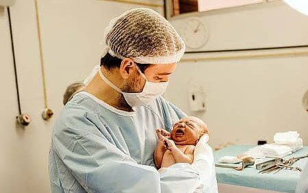 discovery gp network hospital plan 2026 options and benefits doctor with baby